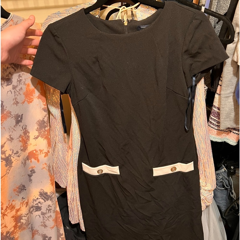 Tommy Hilfiger Size 2 Black zip up dress!